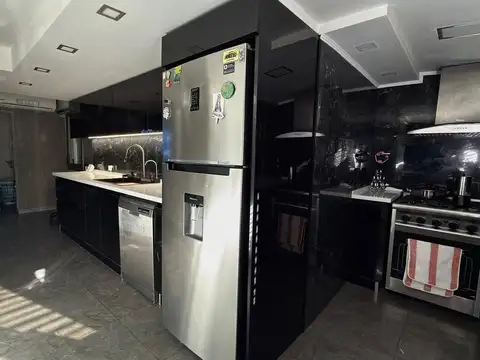Casa en venta Godoy Cruz, 3 habitaciones, pileta
