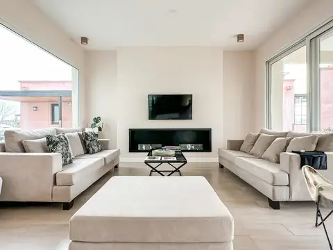 Excelente casa en venta en El Cantón, B. Golf