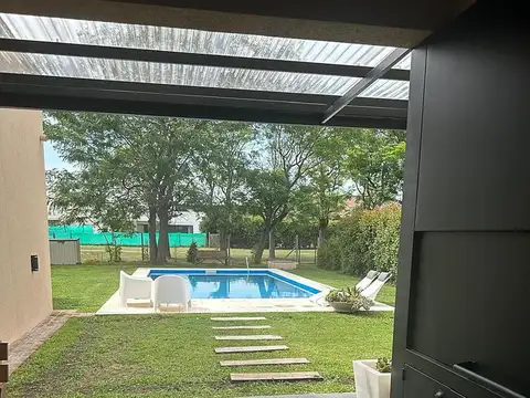 Casa en Venta en Haras Santa María, USD 320.000