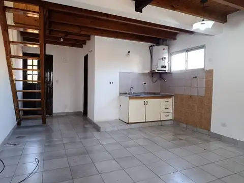 Depto Tipo Casa en Alquiler de 2 dormitorios