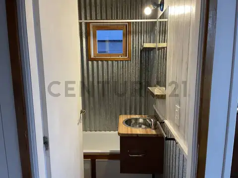 Casa 10 ambientes con 4 baños