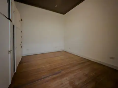 Depto Tipo Casa en Venta 60 años