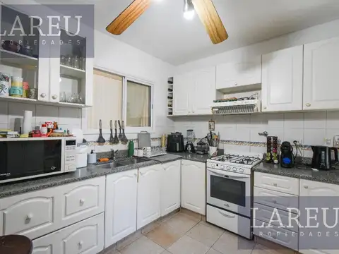 Casa en Alquiler con 1 cochera