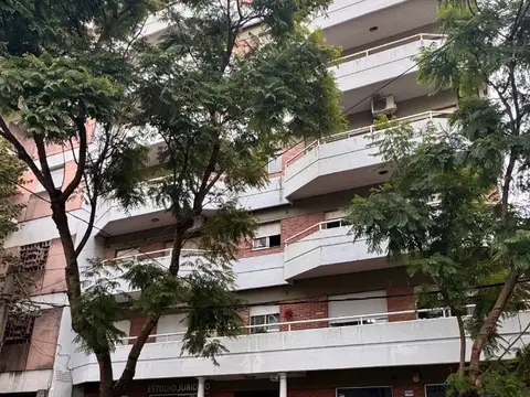 Vendo excelente departamento en pleno centro de la ciudad de Zarate  Apto Crédito 