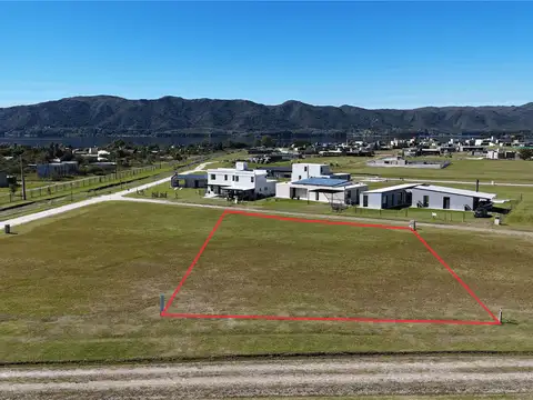 OPORTUNIDAD- Lote en Puerto del Águila 1200 m² con vista al lago + doble frente + amenities