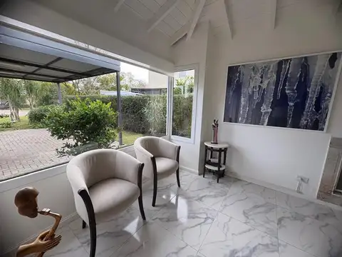 Casa en Alquiler de 3 dormitorios