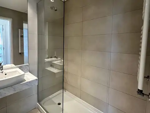Departamento en Alquiler con 1 cocheras