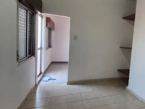 Departamento en Alquiler en Caseros, $ 650.000