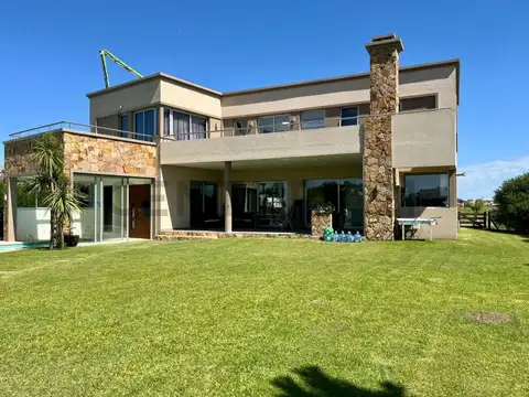 Casa en Venta de 5 dormitorios