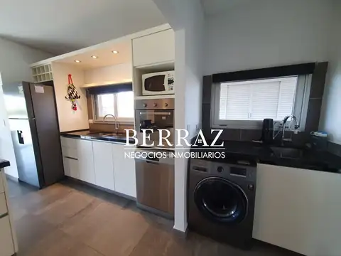 Casa 6 ambientes con 3 baños