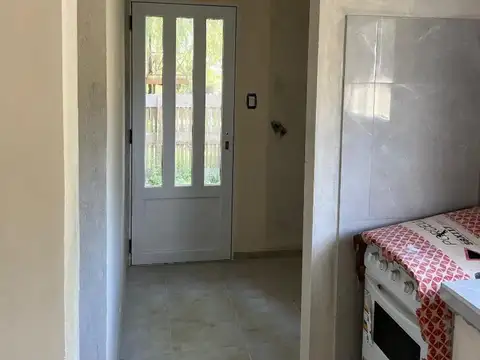 Casa 3 ambientes con 1 baño