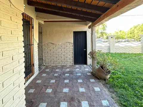 Casa 3 ambientes con 1 baño