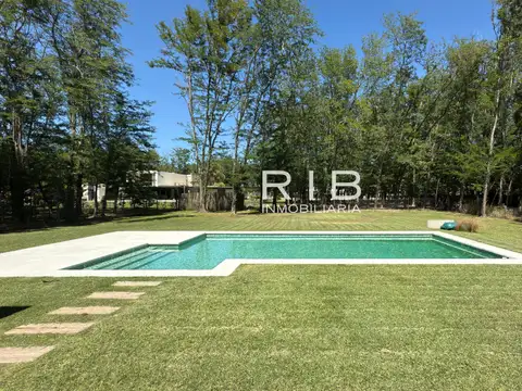 Excelente Propiedad Moderna en Estancias Golf