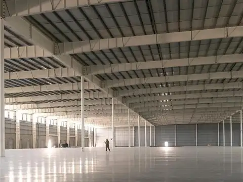 Alquiler Plaza Logística Tortugas 6.000 m2 en Garín