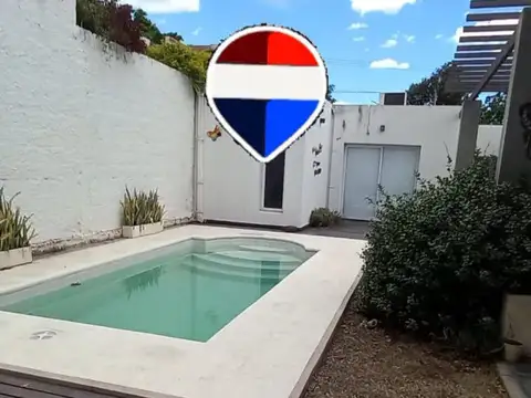 SE VENDE CASA 3 DORMIT. c/PILETA Va. P. CHACABUCO