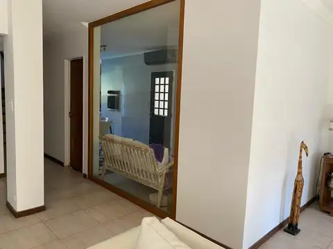Casa en Alquiler Temporal con 1 cochera