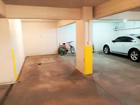 VENTA COCHERA EN MICROCENTRO