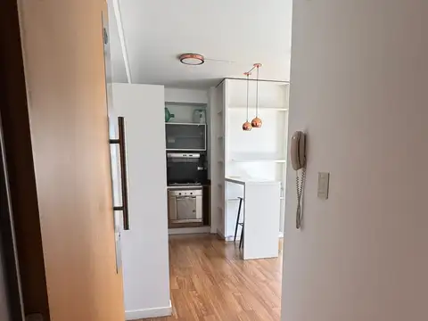 Monoambiente dividido muy luminoso piso alto