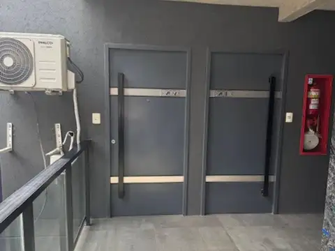 Oficina 2 ambientes con 1 baño
