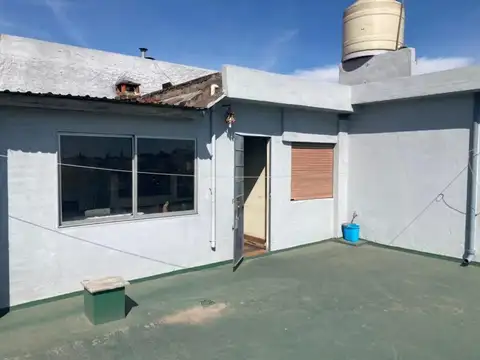 Depto Tipo Casa en Venta con 2 cocheras