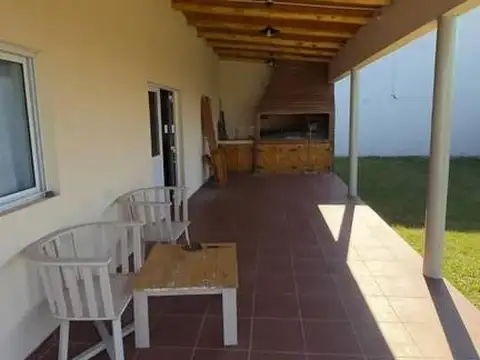 VENDO. Casa tipo loft en Estancia Grande