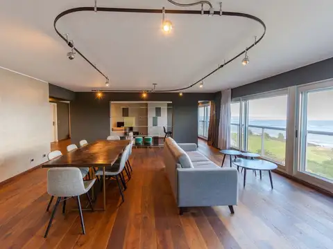 Departamento en Alquiler de 6 ambientes