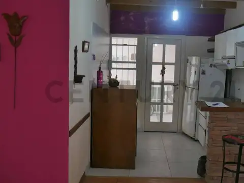 Azara 100, Piso 0