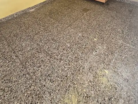 Casa 2 ambientes con 1 baño