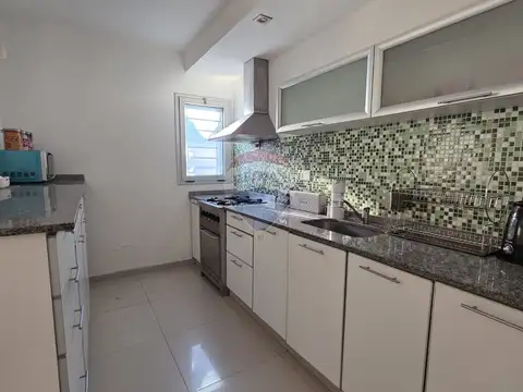 Depto Tipo Casa en Venta en Bernal, USD 139.000