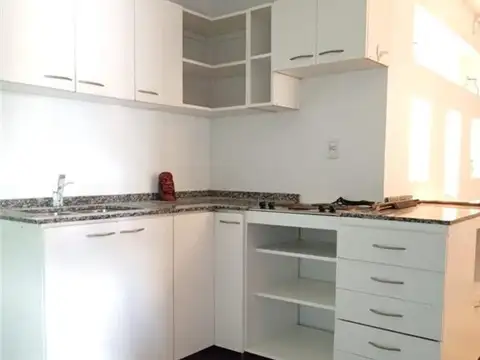 POSADAS 300, Piso P.B.