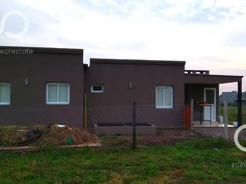 Casa en Venta en Countries y Barrios Cerrados en Pilar, USD 139.000