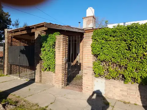 Casa en alquiler en Juan Ramon Gimenez al 900 del viso 900