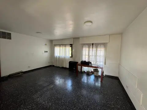 Depto Tipo Casa en Venta de 5 ambientes