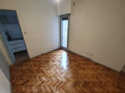AV   GAONA 1200, Piso 5