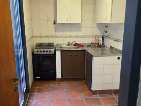 Depto Tipo Casa en Alquiler con 1 cocheras