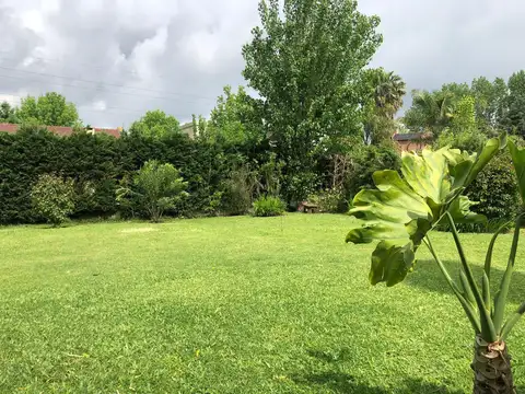 Venta de Casa 6 Amb. en Campo Grande 200