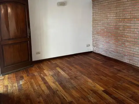 Chalet 4 Ambientes en Venta en Martínez, San Isidro.