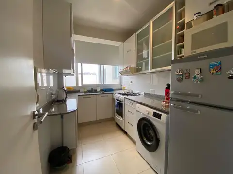 Venta departamento 4 ambientes con balcón en Caballito