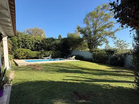 Casa una planta Grand Bourg en esquina