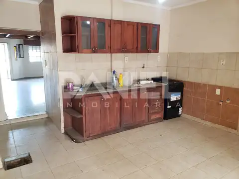 Depto Tipo Casa en Alquiler en Ituzaingó Sur, $ 750.000