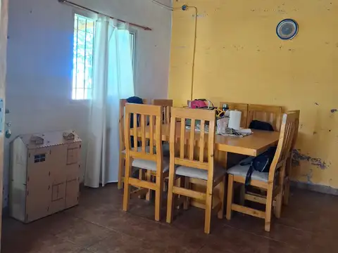 Cabaña en venta con amplio lote en Cuadro Nacional