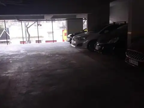 Cochera Fija Cubierta , Hospital Italiano