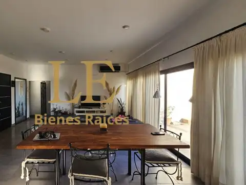 Casa en Venta de 5 dormitorios