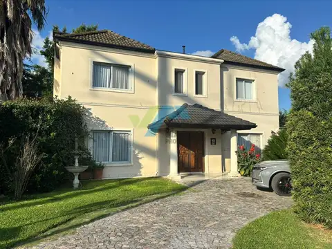 VENTA CASA 5 AMB EN CAMPO GRANDE PILAR 100