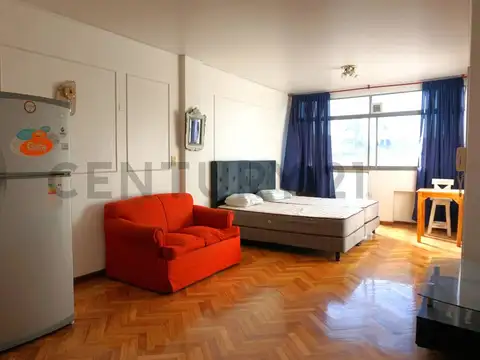Venta Monoambiente Amplio, Luminoso y Vista Abierta en San Nicolás
