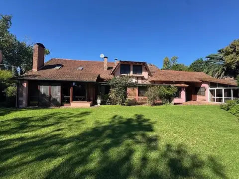 Casa en Venta 8 Ambientes en Boulogne - San Isidro, Santa Rita al 1100