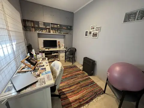 Casa 5 ambientes con 2 baños