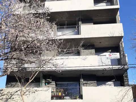 HERMOSO MONOAMBIENTE. NUEVO. CERCA A FACULTAD DE MEDICINA. TERRAZA CON PARRILLERO.