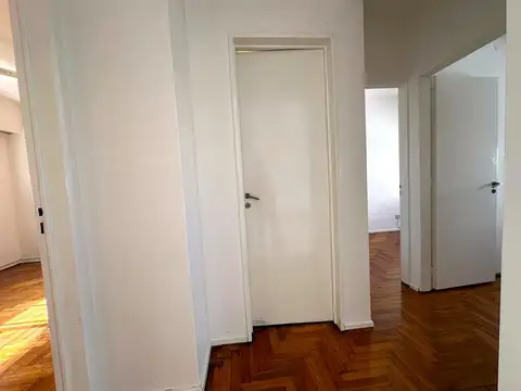 COMODO Y AMPLIO 4 AMBIENTES CON BALCON Y VISTA ABIERTA