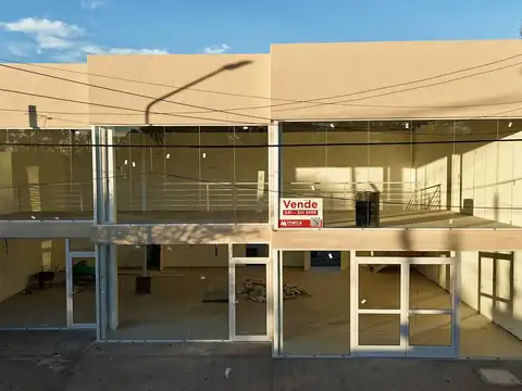 VENTA -  Local Comercial 234m2 / Posibilidad de dividir en 3 locales - Centro,  Funes.